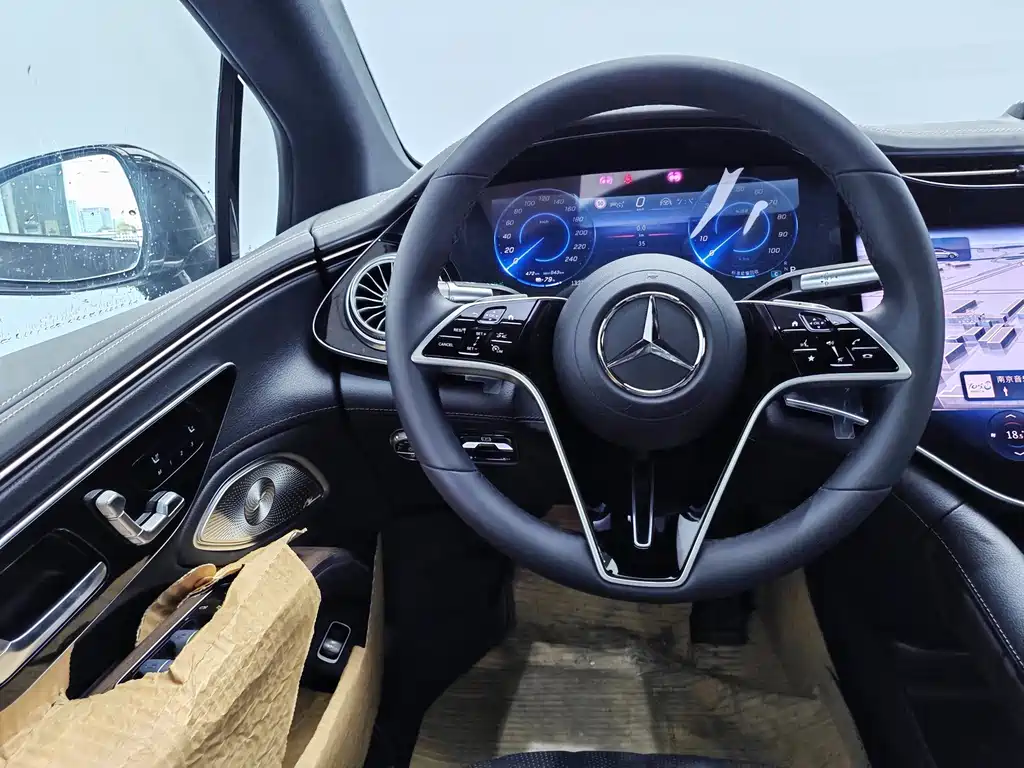Mercedes-Benz EQS — фото 9