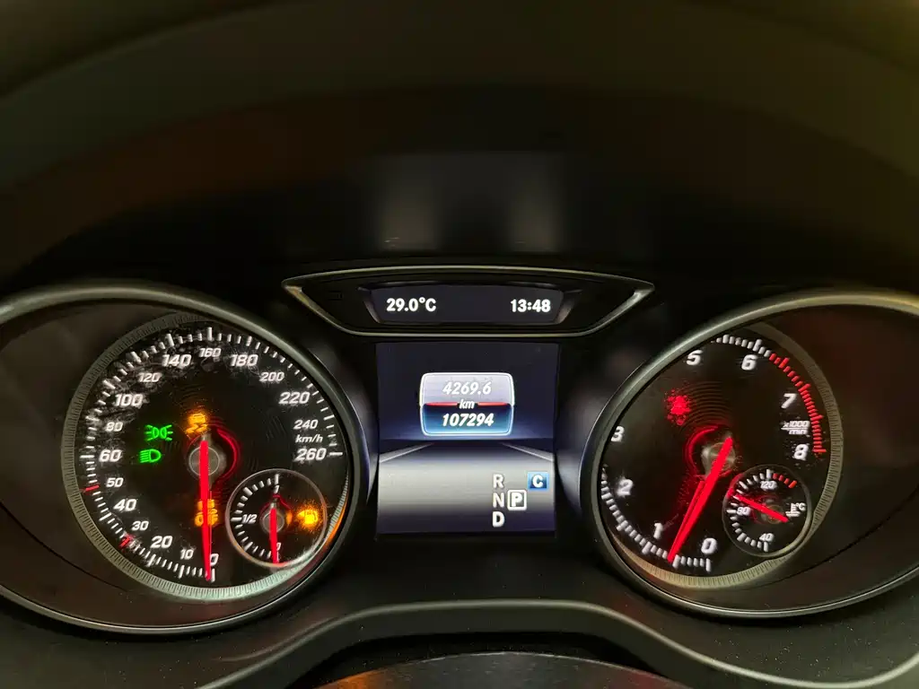 Mercedes-Benz GLA — фото 13