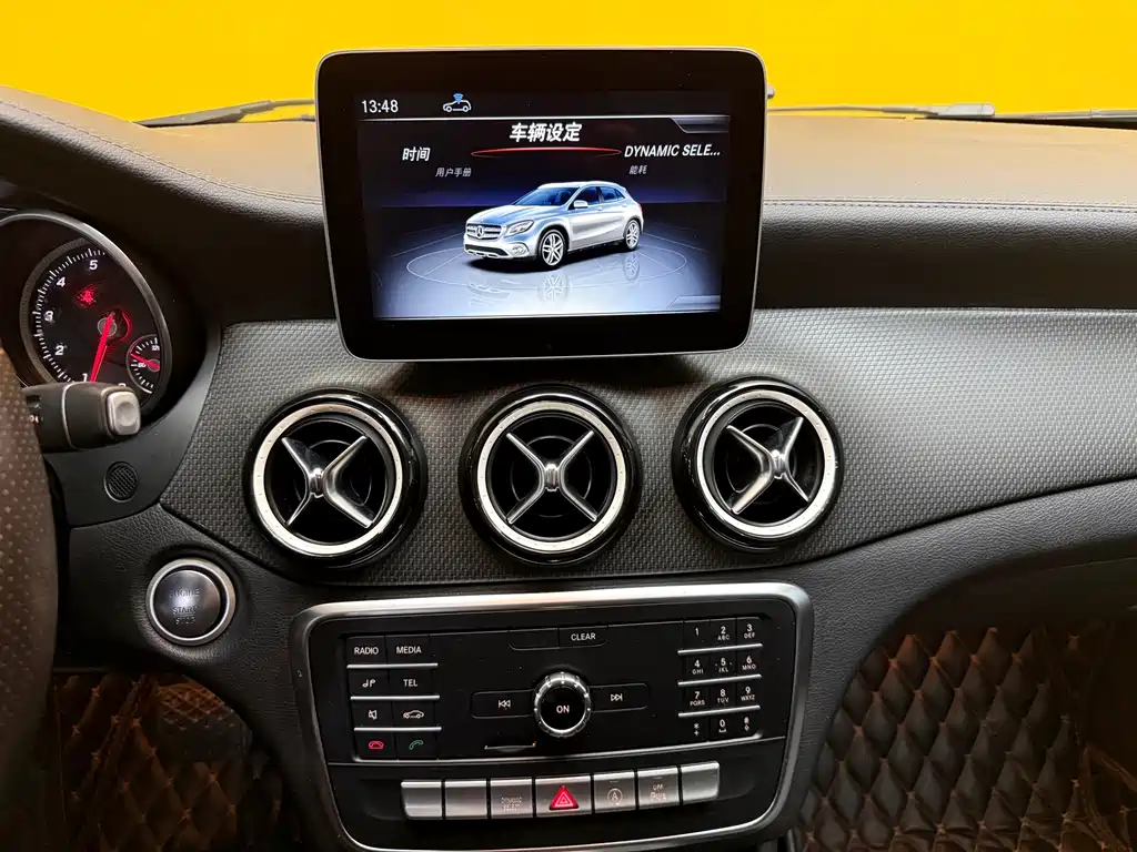 Mercedes-Benz GLA — фото 14
