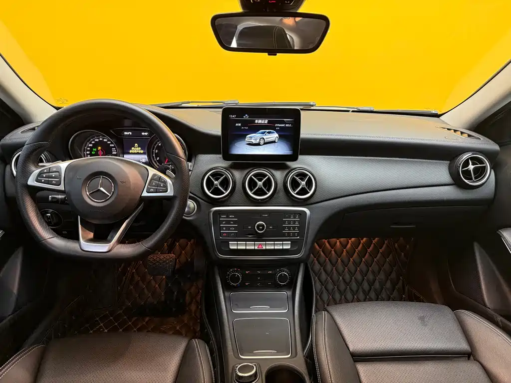 Mercedes-Benz GLA — фото 10