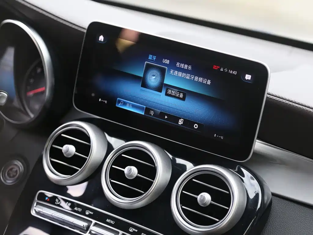 Mercedes-Benz GLC — фото 11