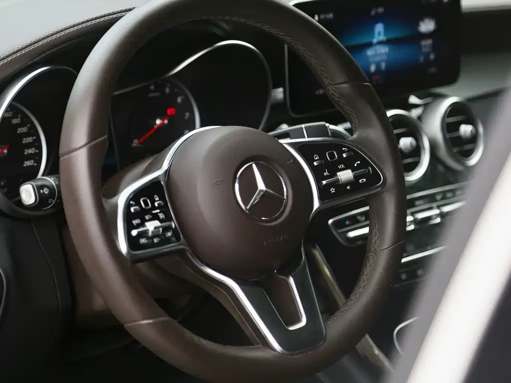 Mercedes-Benz GLC — фото 14
