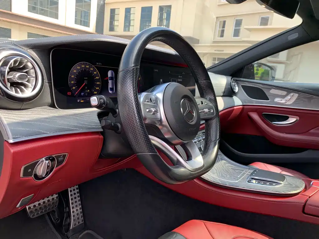 Mercedes-Benz CLS — фото 18