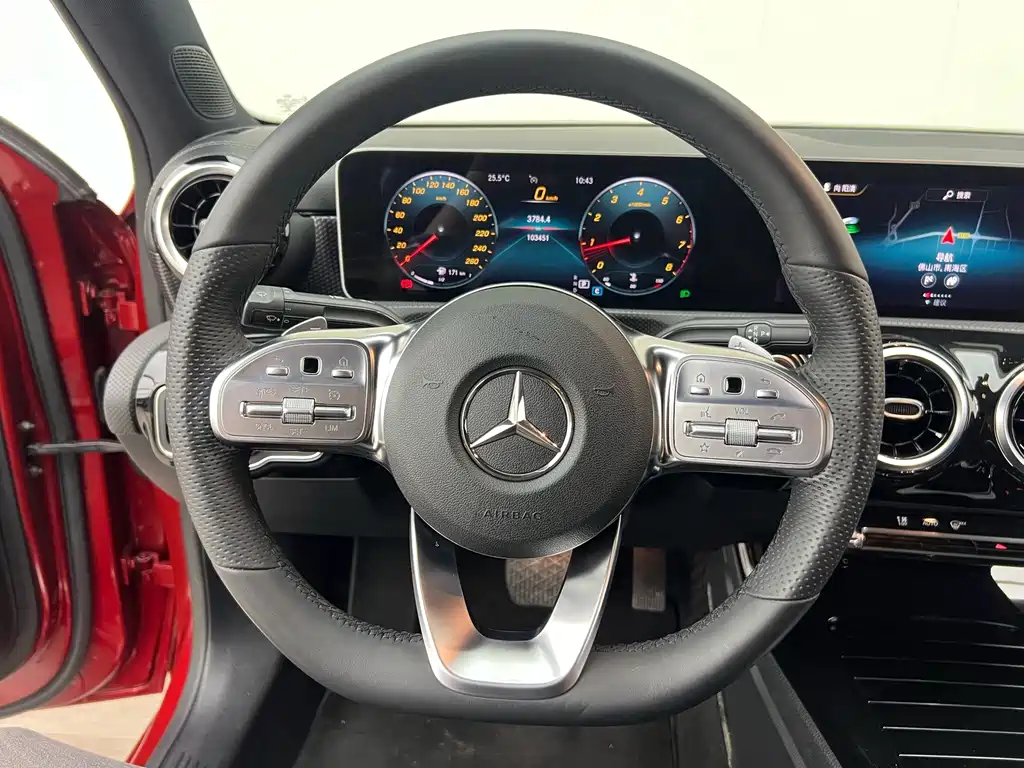 Mercedes-Benz A-Class — фото 13