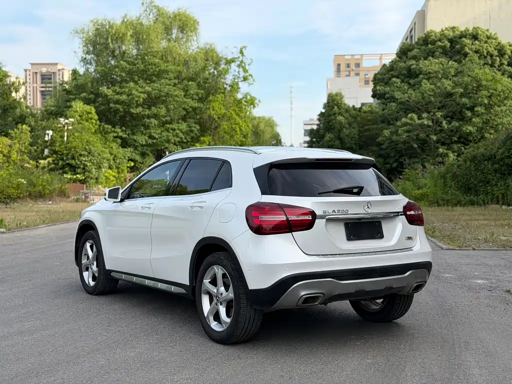 Mercedes-Benz GLA — фото 6