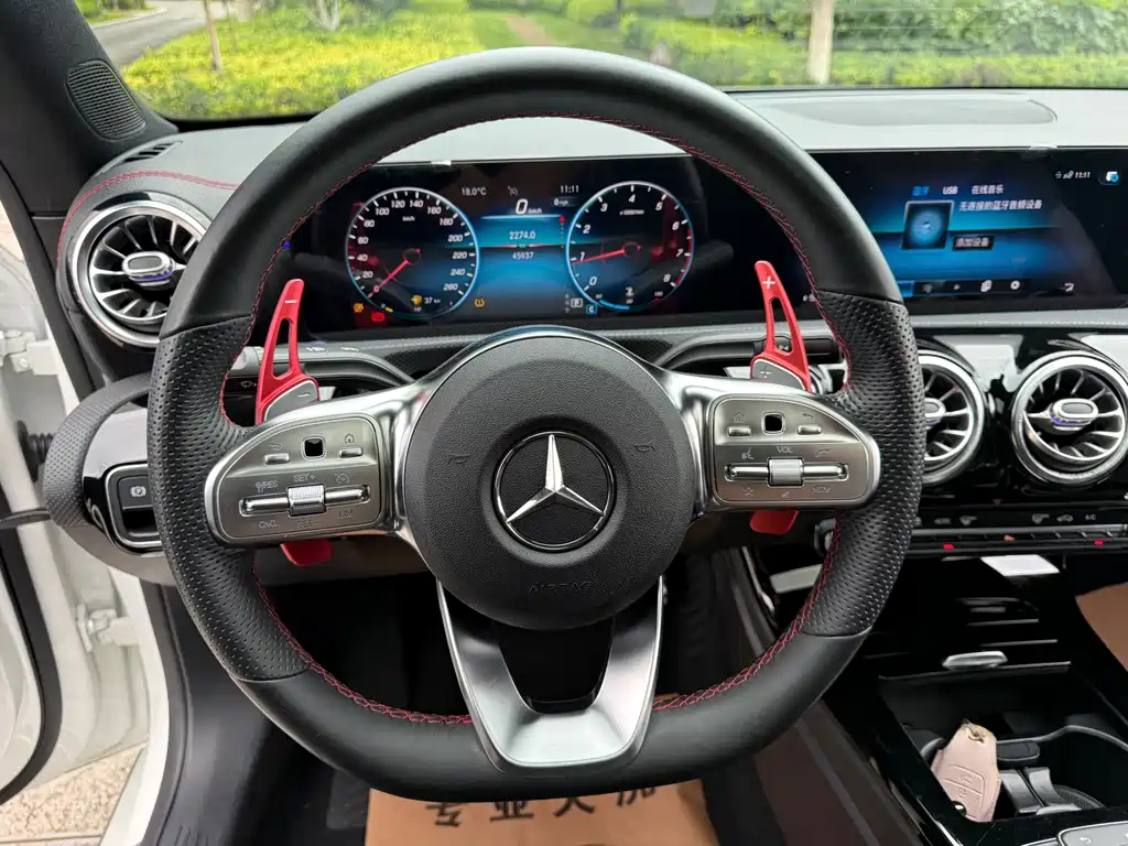 Mercedes-Benz CLA (Import) — фото 23