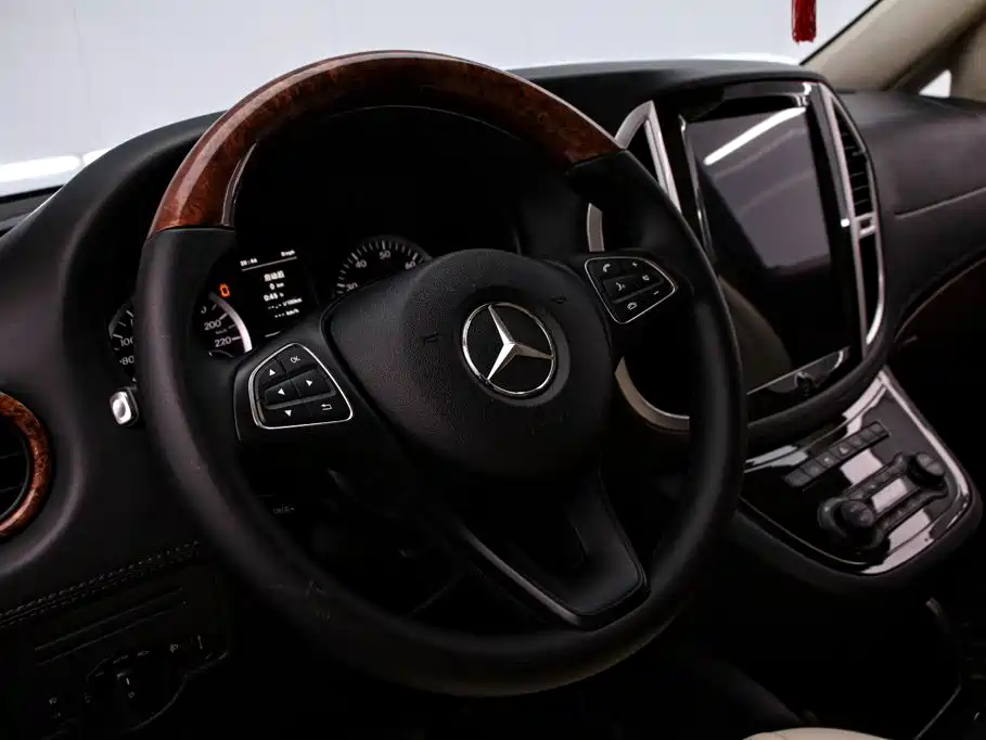 Mercedes-Benz Vito — фото 7