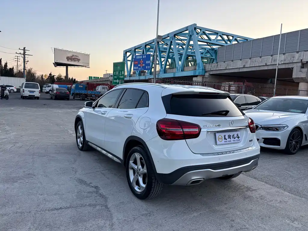 Mercedes-Benz GLA — фото 6