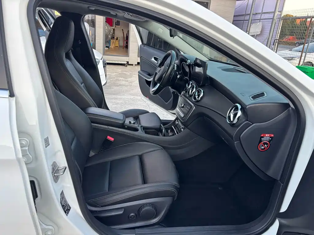 Mercedes-Benz GLA — фото 9