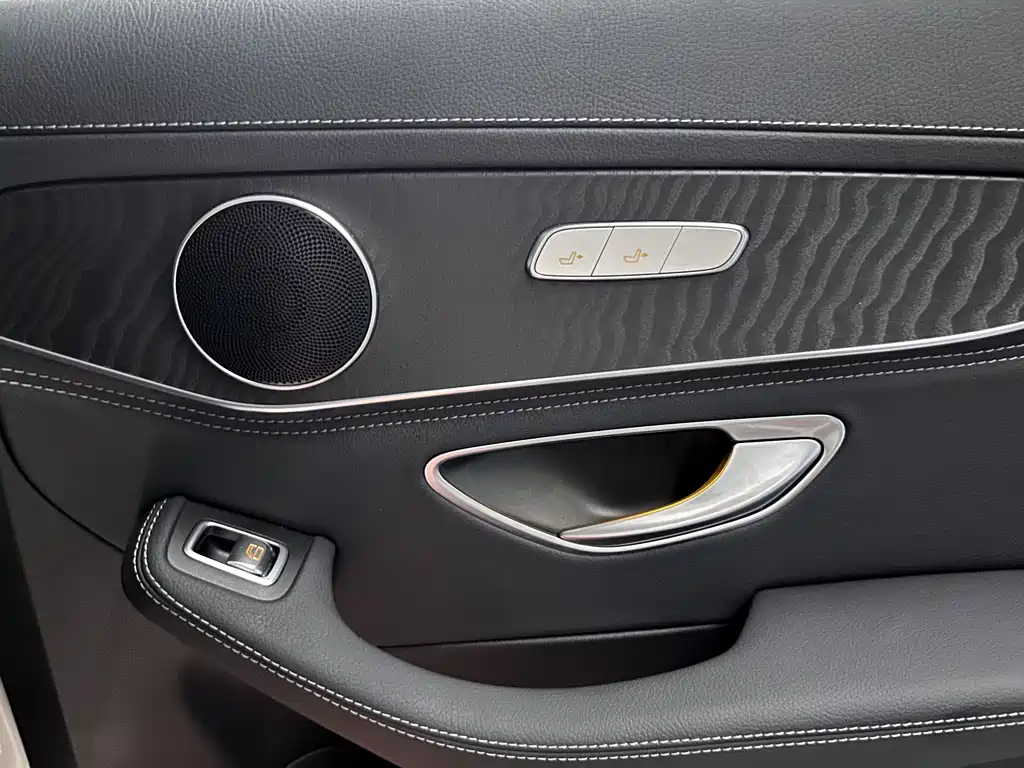 Mercedes-Benz C-Class — фото 14