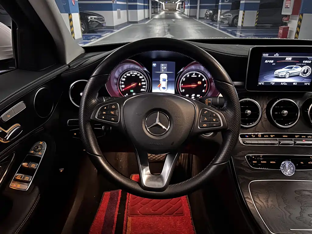 Mercedes-Benz C-Class — фото 10