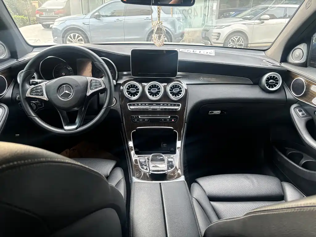 Mercedes-Benz GLC — фото 11