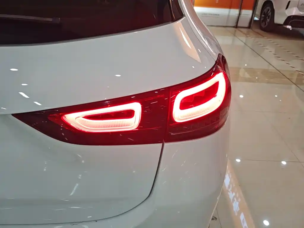 Mercedes-Benz GLA — фото 24
