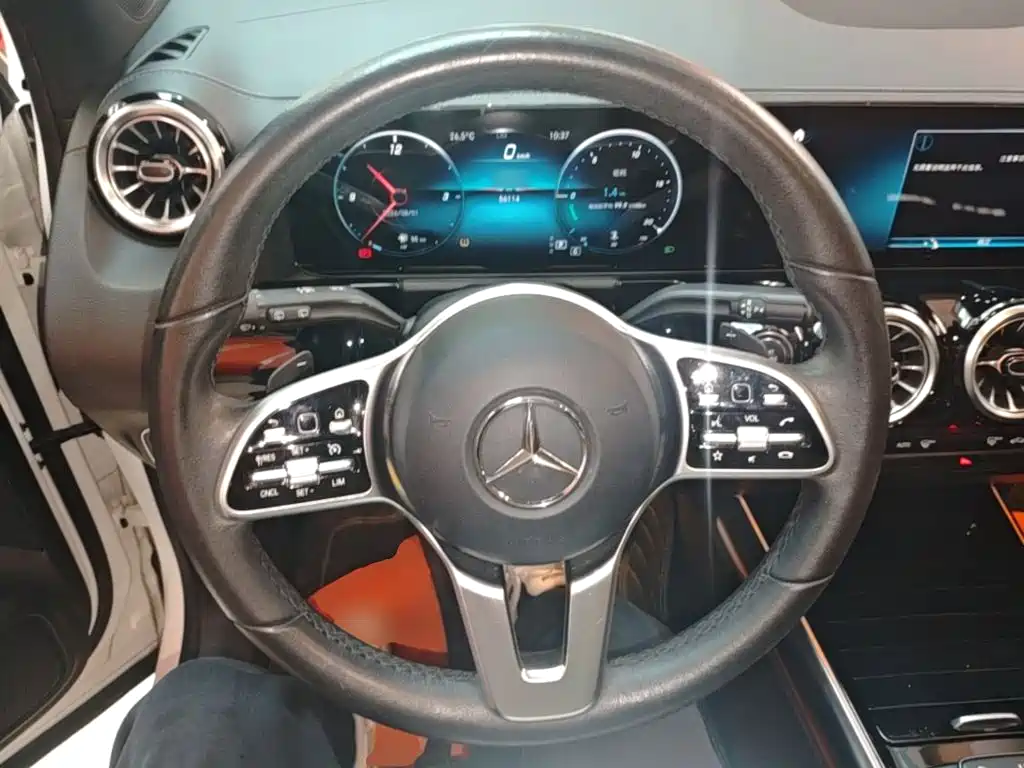 Mercedes-Benz GLA — фото 7