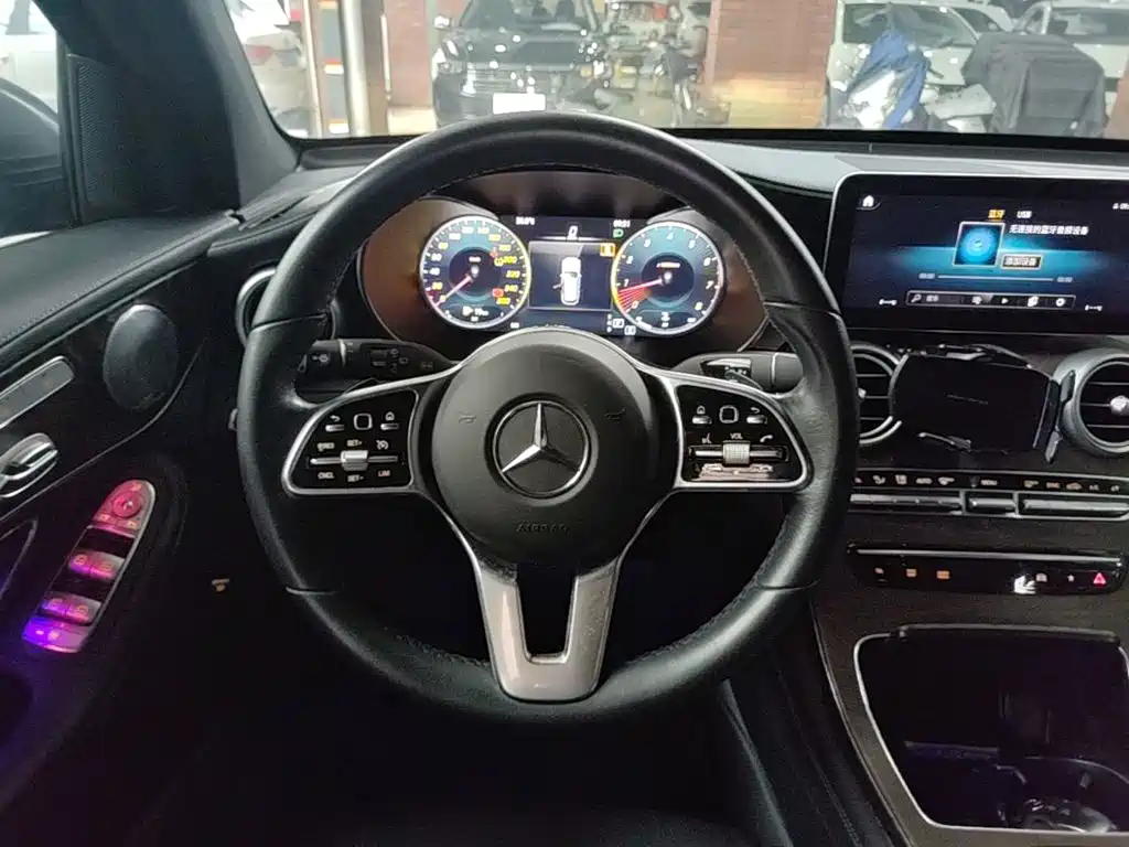 Mercedes-Benz GLC — фото 11