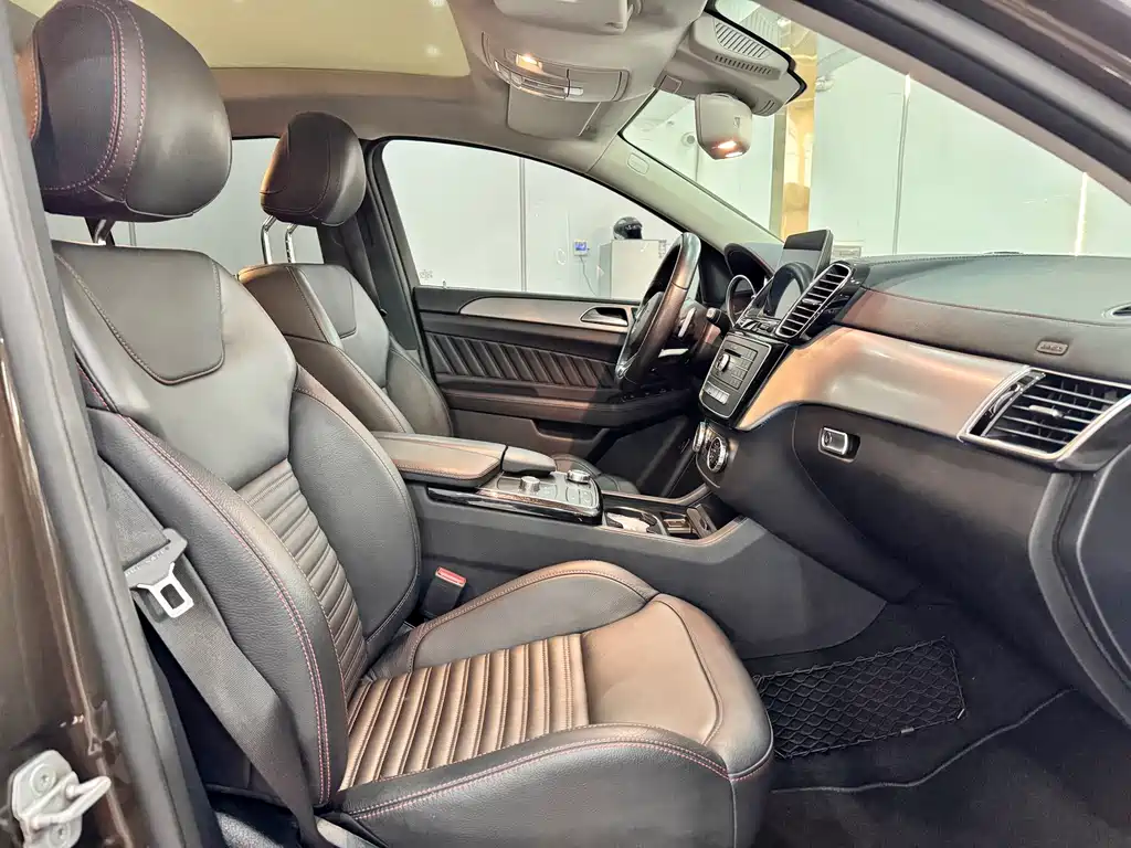Mercedes-Benz GLE Coupe AMG — фото 10