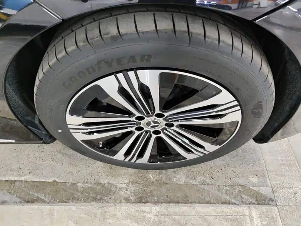 Mercedes-Benz EQS — фото 14