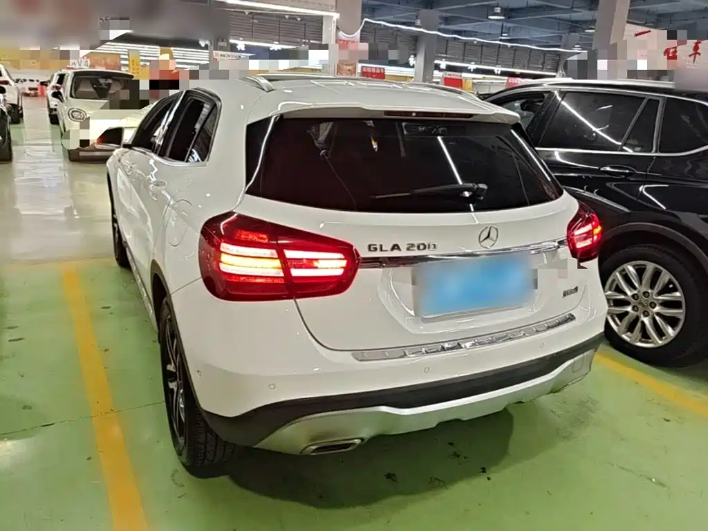 Mercedes-Benz GLA — фото 5