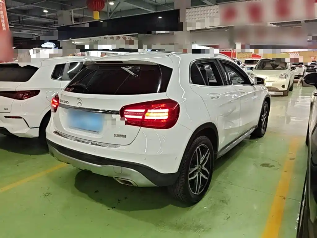 Mercedes-Benz GLA — фото 7