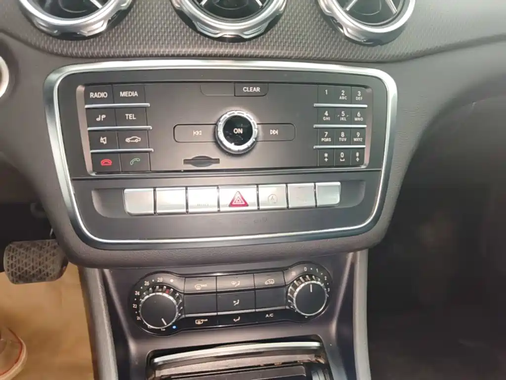 Mercedes-Benz GLA — фото 13