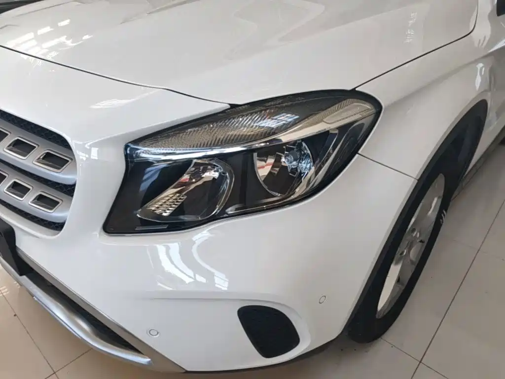 Mercedes-Benz GLA — фото 24