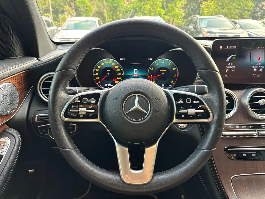 Mercedes-Benz GLC — фото 17