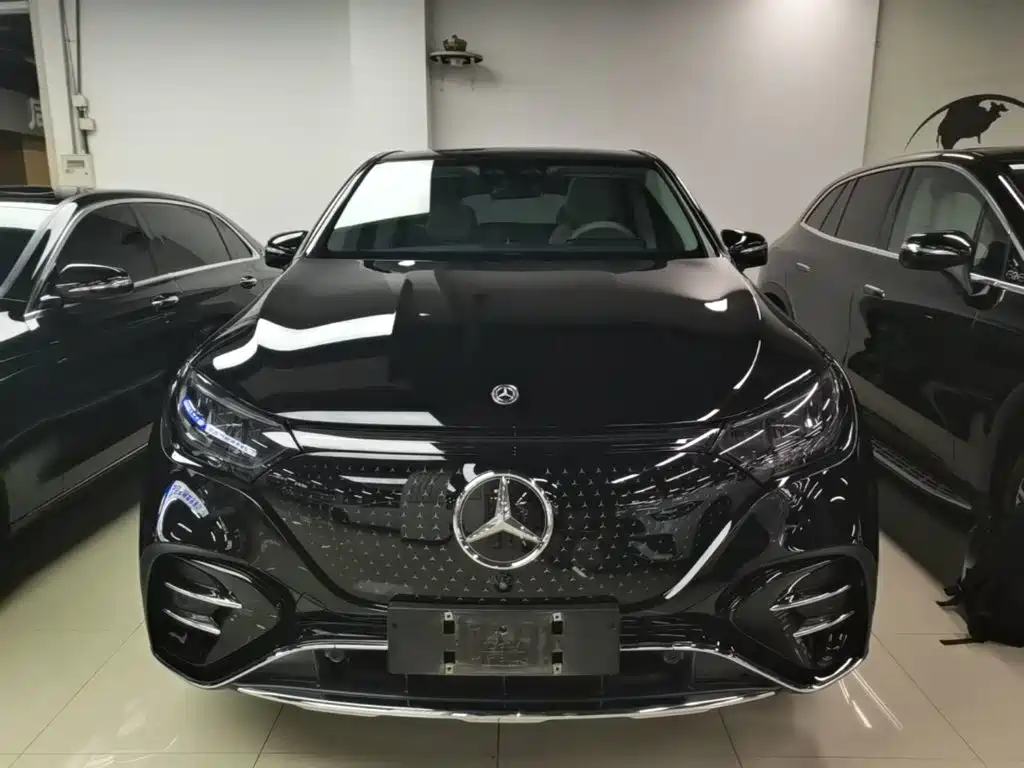 Mercedes-Benz EQE SUV — фото 3