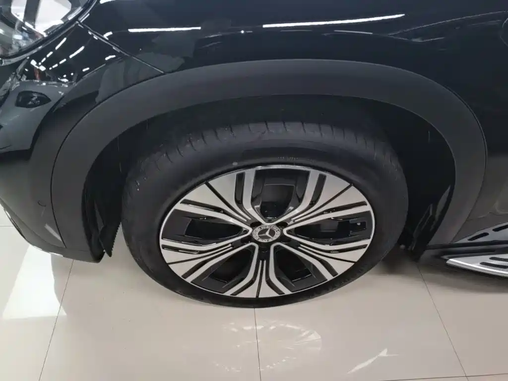 Mercedes-Benz EQE SUV — фото 23