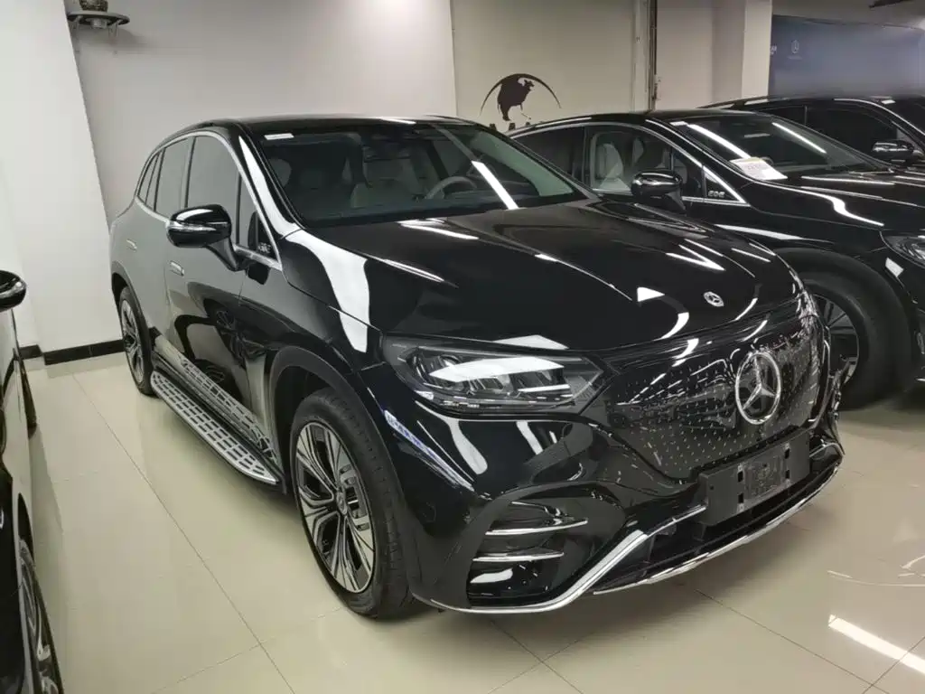 Mercedes-Benz EQE SUV — фото 4