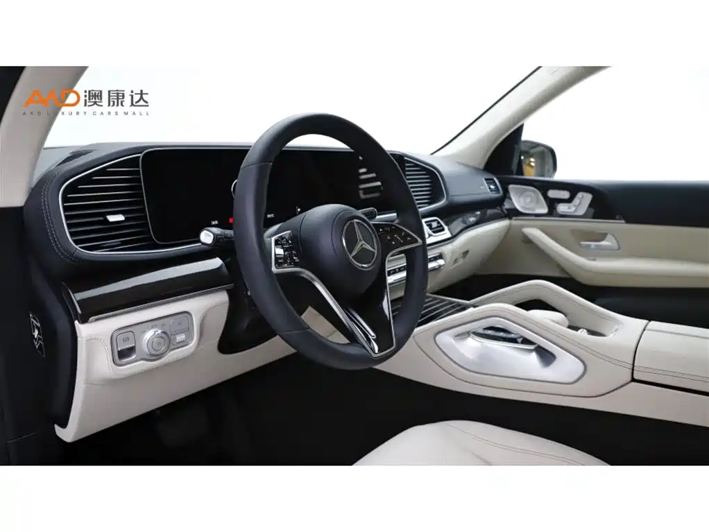 Mercedes-Benz GLS — фото 6