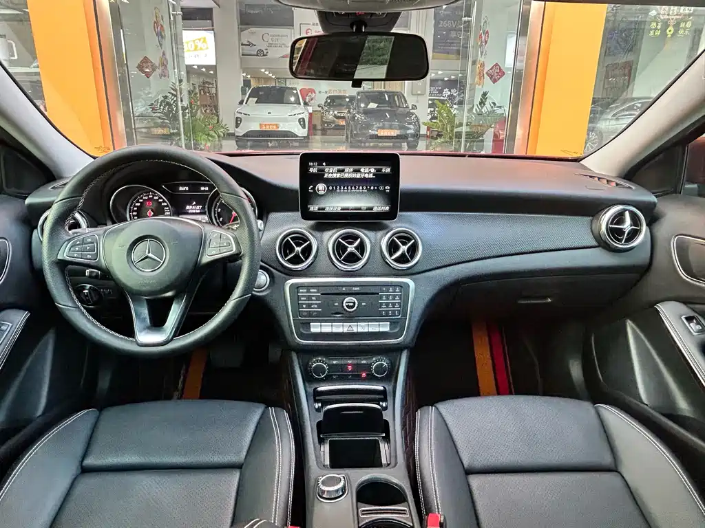 Mercedes-Benz GLA — фото 14