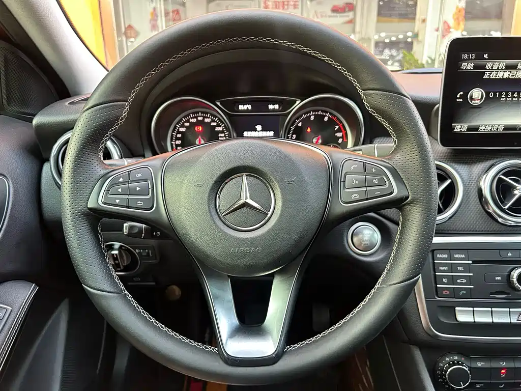 Mercedes-Benz GLA — фото 21