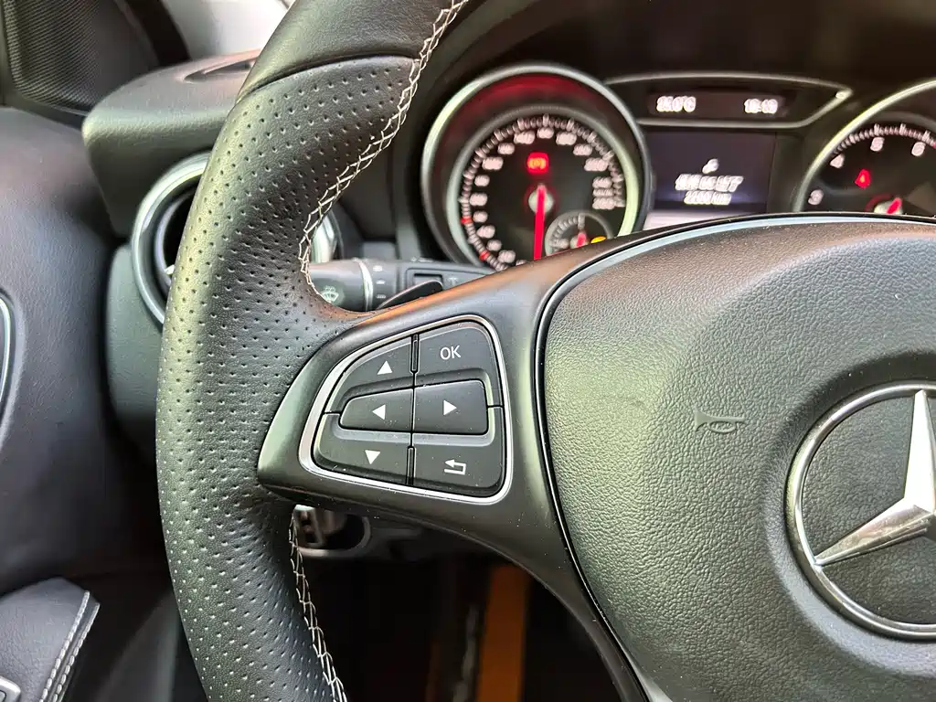 Mercedes-Benz GLA — фото 22
