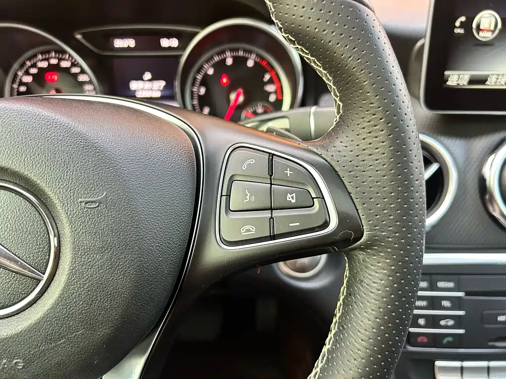 Mercedes-Benz GLA — фото 23