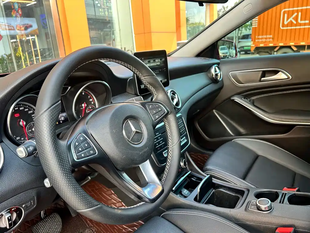 Mercedes-Benz GLA — фото 29