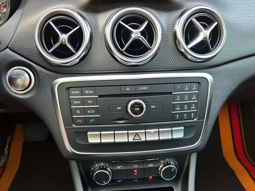 Mercedes-Benz GLA — фото 39