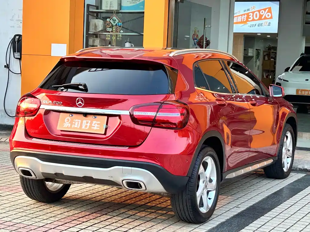 Mercedes-Benz GLA — фото 6
