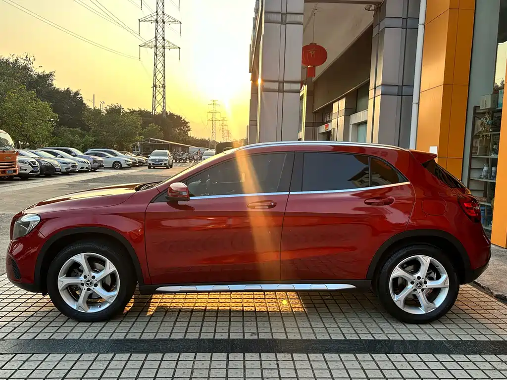Mercedes-Benz GLA — фото 9