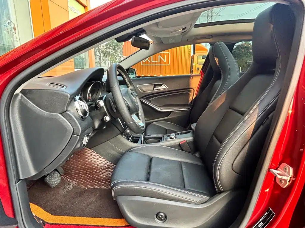 Mercedes-Benz GLA — фото 10