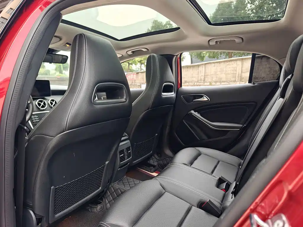 Mercedes-Benz GLA — фото 6
