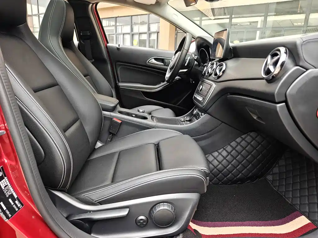 Mercedes-Benz GLA — фото 7