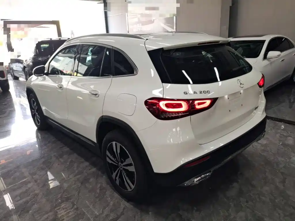 Mercedes-Benz GLA — фото 5