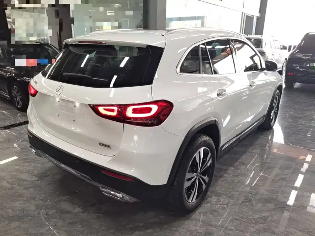 Mercedes-Benz GLA — фото 7