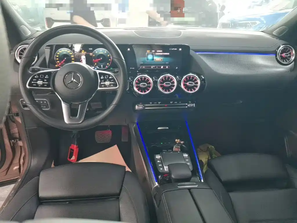 Mercedes-Benz GLA — фото 10