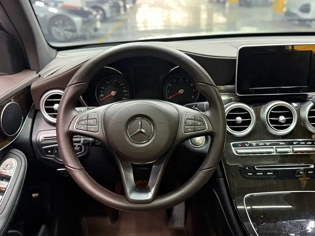 Mercedes-Benz GLC — фото 13