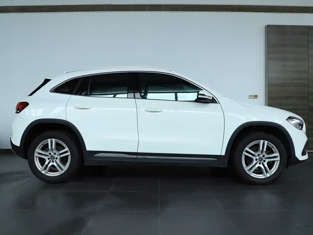 Mercedes-Benz GLA — фото 4