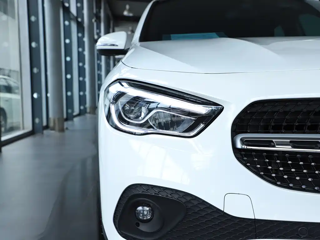 Mercedes-Benz GLA — фото 10