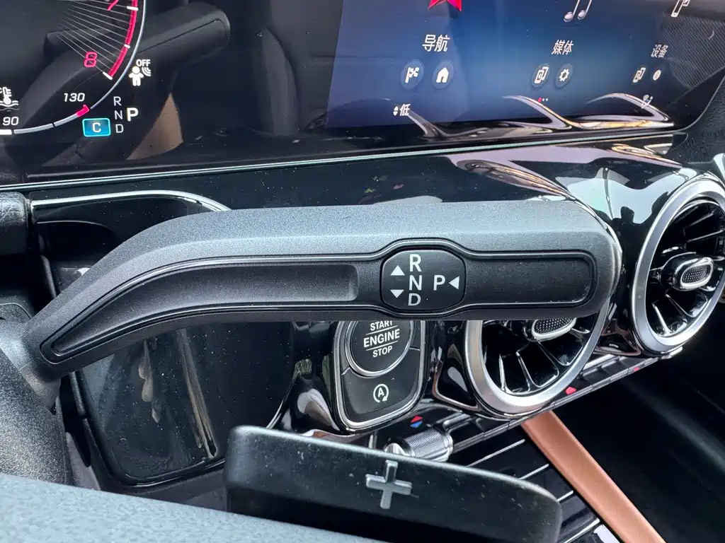 Mercedes-Benz GLA — фото 9