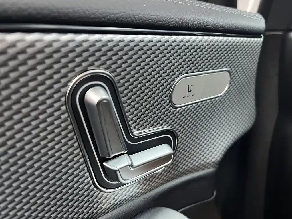 Mercedes-Benz A-Class — фото 13