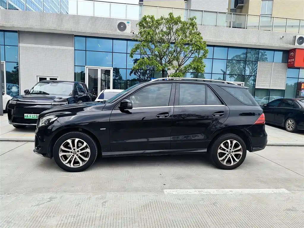 Mercedes-Benz GLE (Import) — фото 3